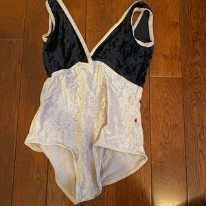 Alicia Yumiko size small